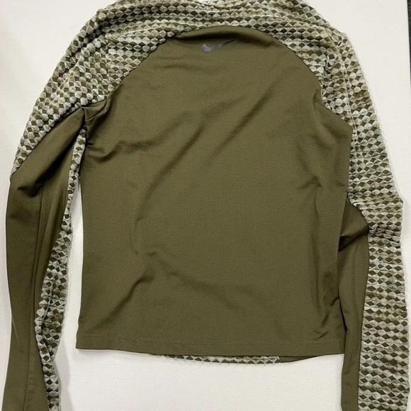 Nike Pro Women’s Hyperwarm Army Green Turtleneck Training Top XS Long Sleeve - Picture 3 of 6
